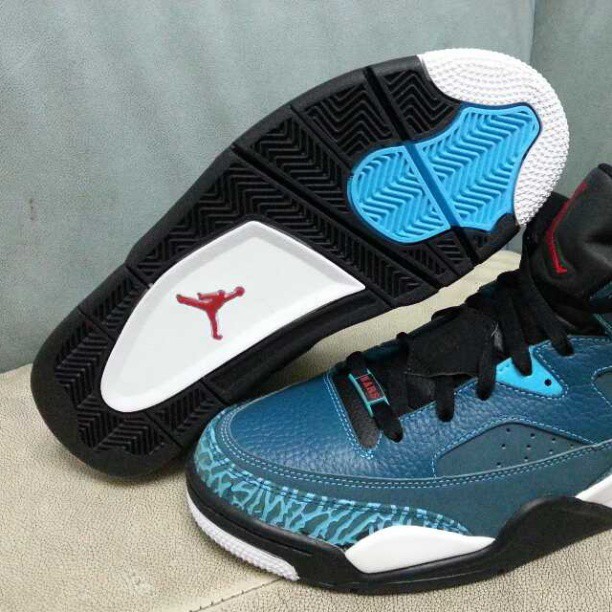 Jordan Son Of Mars Low Teal Black Red 02