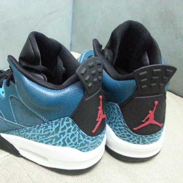 Jordan Son Of Mars Low Teal Black Red 03