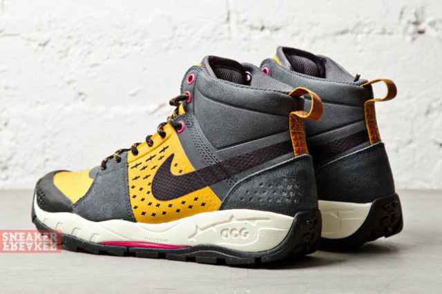 Nike Acg Alder Yellow Grey 1