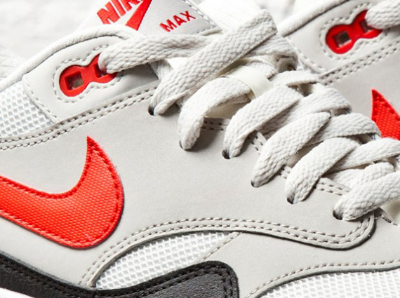 Nike Air Max 1 Essential - Challenge Red - Pale Grey