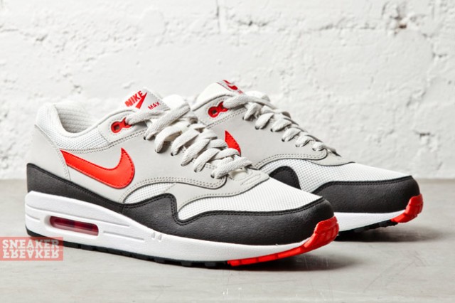 Nike Air Max 1 Essential Challenge Red Pale Grey 3