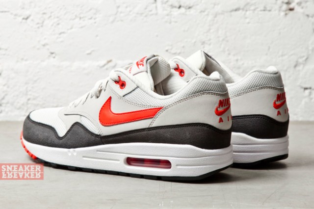 Nike Air Max 1 Essential Challenge Red Pale Grey 4