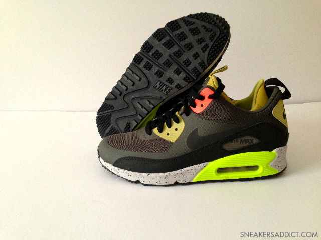 Nike Air Max 90 Mid No Sew Black Olive Volt 1
