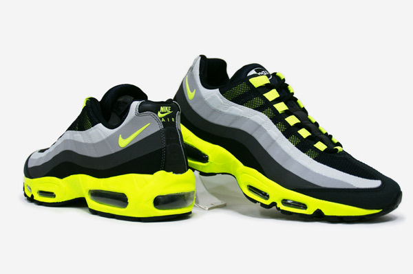 Nike Air Max 95 No Sew Black Volt Dark Charcoal Midnight Fog 01