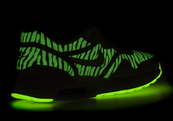 Nike Air Max Glow In Dark 9