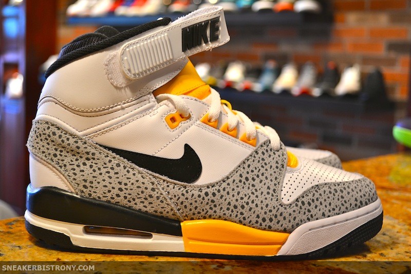 Nike Air Revolution Safari Arriving At Retailers 03