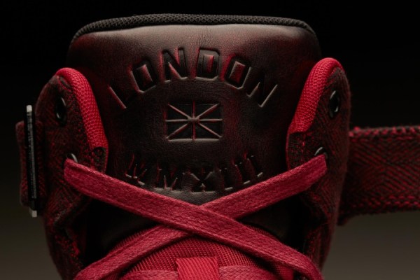 wmns air revolution sky hi