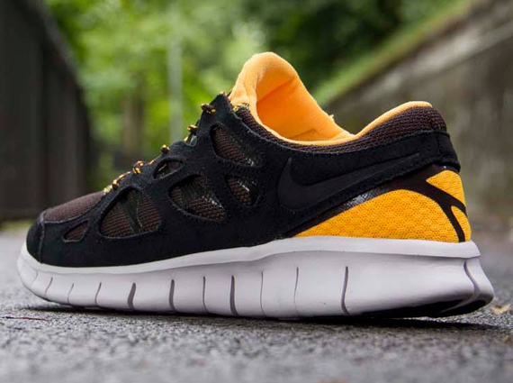 Nike free run orange and sale black