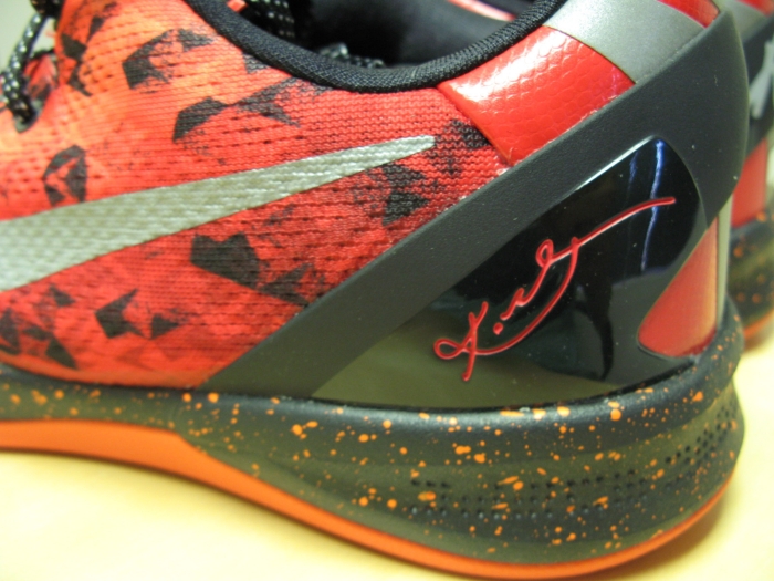 Nike Kobe 8 Challenge Red Kobe Autographed 09
