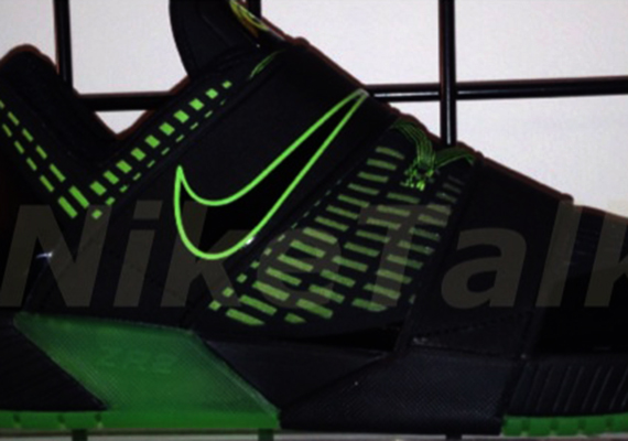Nike Revis 2 First Look
