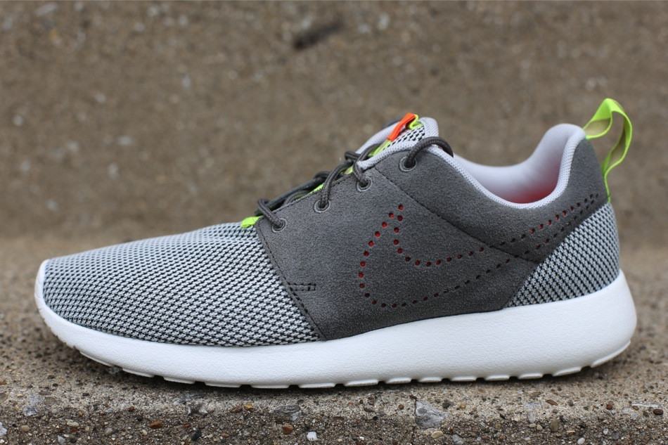Nike Roshe Run Dusty Grey Pewter 03