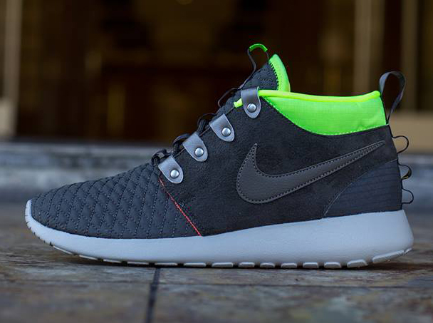 Nike Roshe Run Mid Winter Newsprint Smoke Volt 2