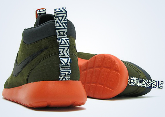 Nike Roshe Run SneakerBoot – Dark Loden – Orange
