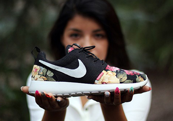 Nike Roshe Run Supreme Floral Custom