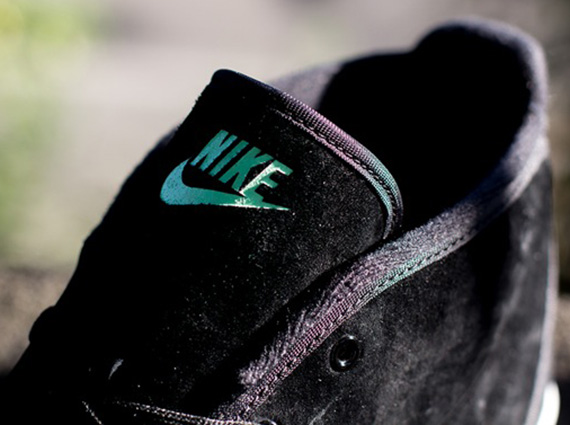 Nike Toki CC – Black – White – Mint