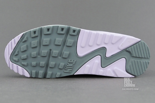 Nike Wmns Air Max 90 Black Grey Violet Frost 2