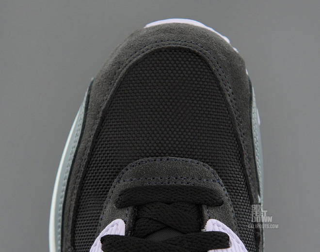 Nike Wmns Air Max 90 Black Grey Violet Frost 3