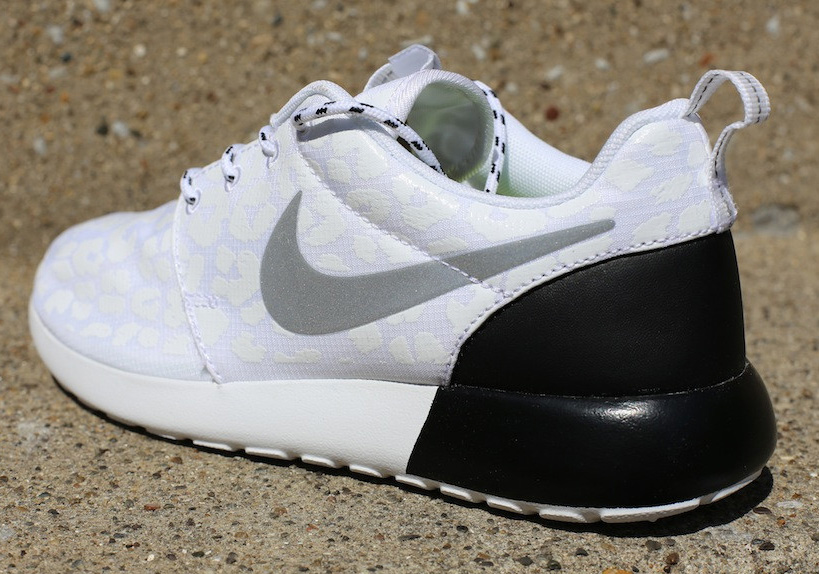 Nike Wmns Premium Roshe Run Leopard 3