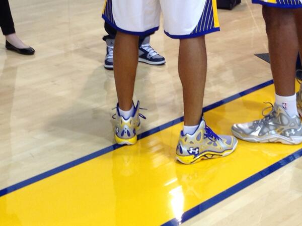 Steph Curry In Under Armour Spawn Anatomix 01