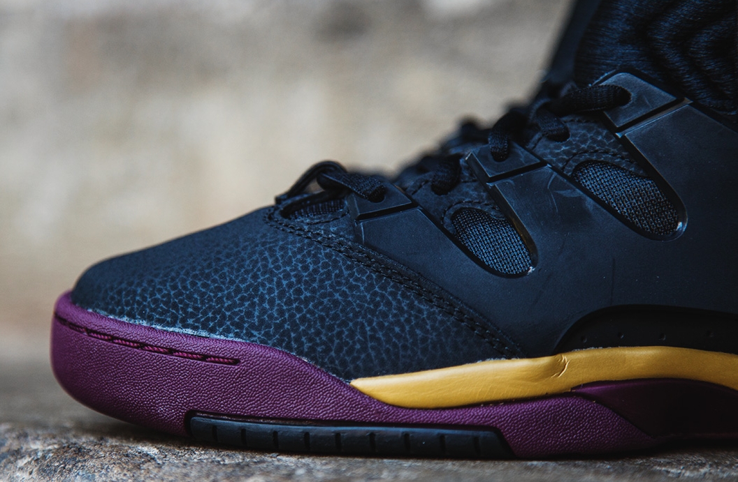 Adidas Originals Glc Black Gold 01