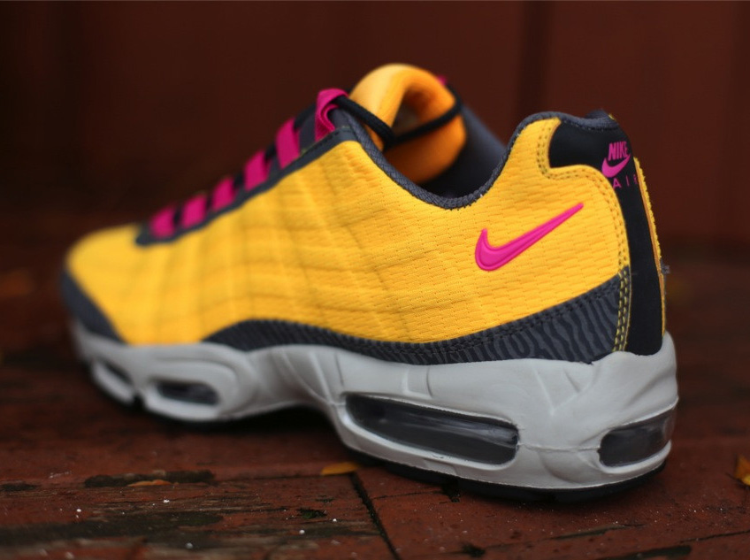 Air Max 95 Laser Orange Pink Flash 3