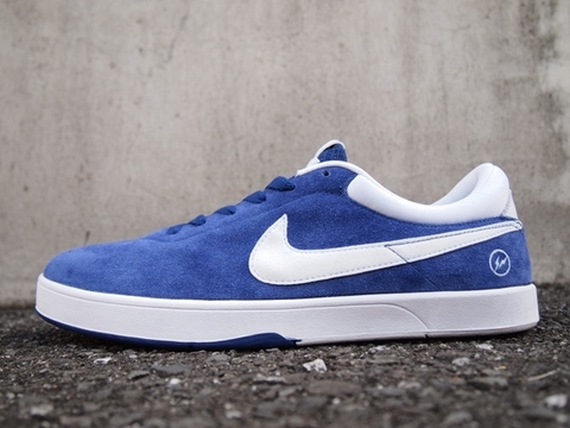 fragment nike sb