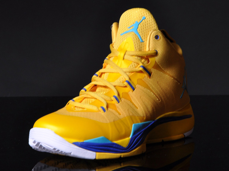Jordan Super Fly 2 Varsity Maize Gamma Blue 1