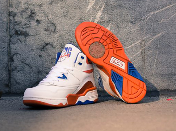 Knicks Ewing Guard 01