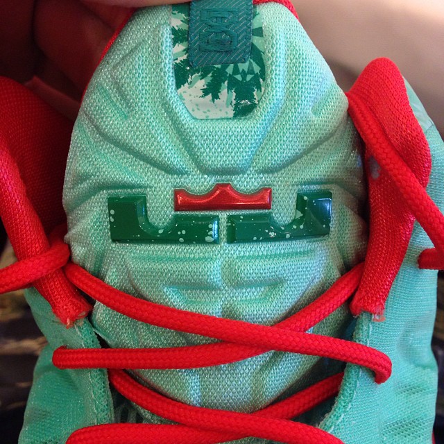 Lebron 11 Christmas Comparison 02