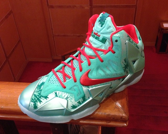 Lebron 11 Christmas Comparison 08