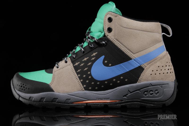 Nike Acg Alder Mid Khaki Gamma Green Black Distance Blue 01