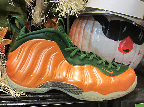 Nike Air Foamposite One Great Pumpkin Customs 5