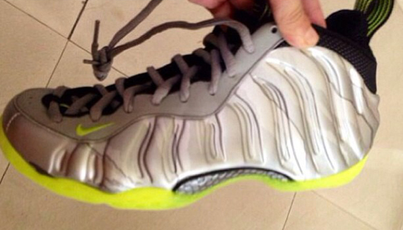 Nike Air Foamposite One Grey Volt 01