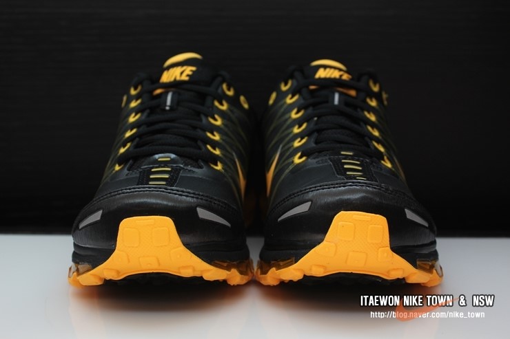 Nike Air Max 2009 Holiday 03