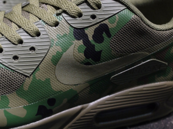 Nike Air Max 90 “Camo Country” Japan