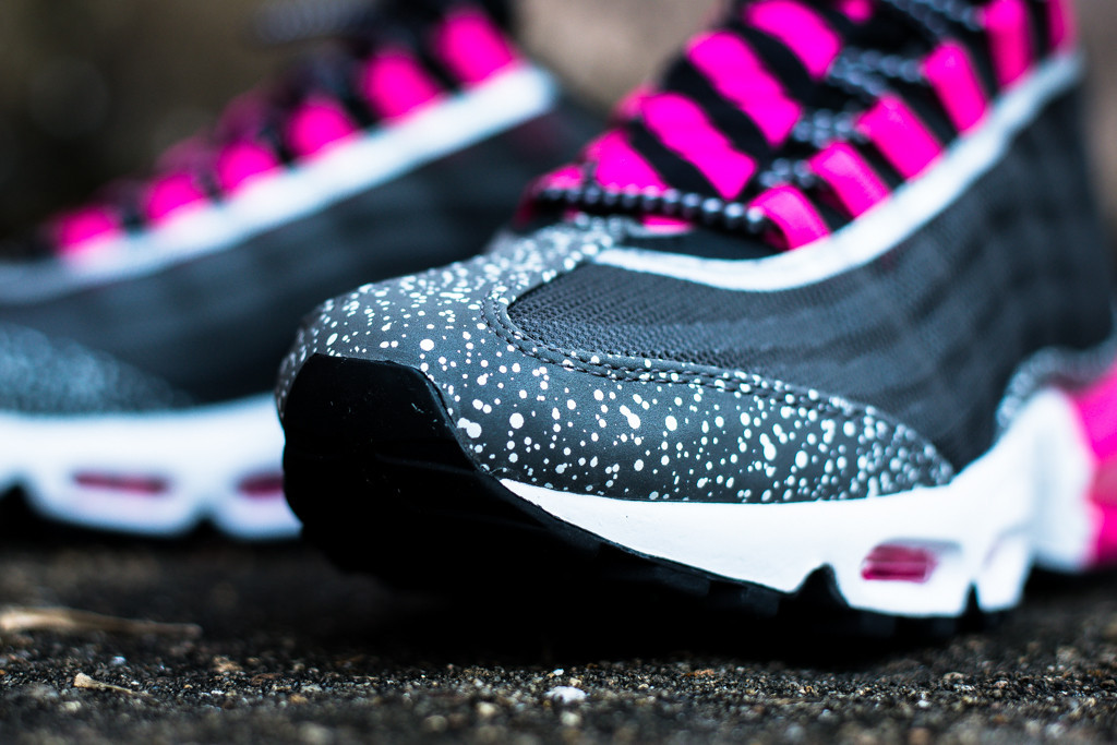 Nike Air Max 95 Prm Tape Night Run Midnight Fog Pink Foil 03
