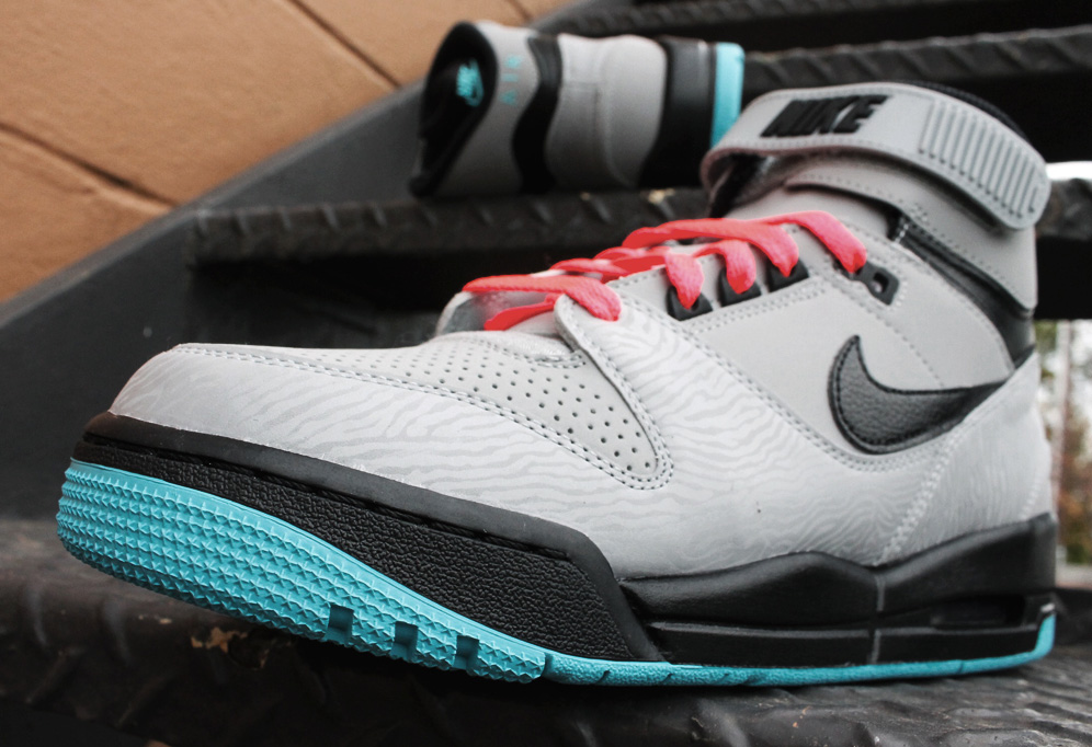 Nike Air Revolution Silver Black Red Gamma 6