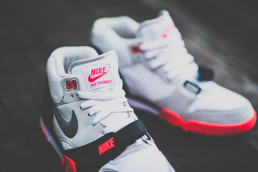 nike air trainer 1 mid infrared