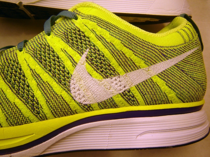 Nike Flyknit Trainer Volt White Court Purple Sample 02