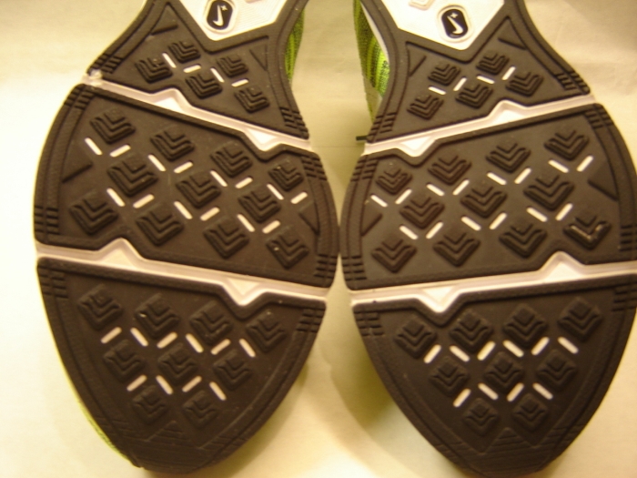 Nike Flyknit Trainer Volt White Court Purple Sample 09