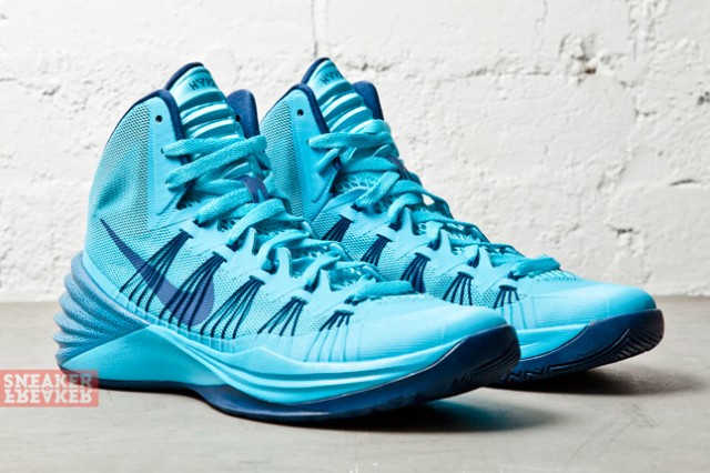 Nike Hyperdunk 2013 Brave Blue Gamma Blue 03