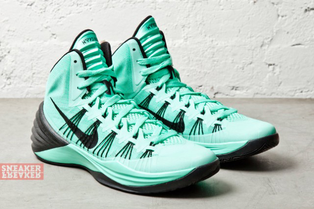 Nike Hyperdunk 2013 Green Glow Black 3