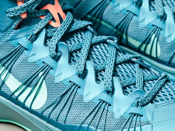 Nike Hyperdunk 2013 - Mineral Teal - Atomic Pink - SneakerNews.com