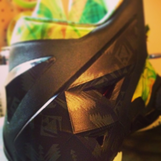 Nike Lebron 11 Mpv Kings Pride Custom 02