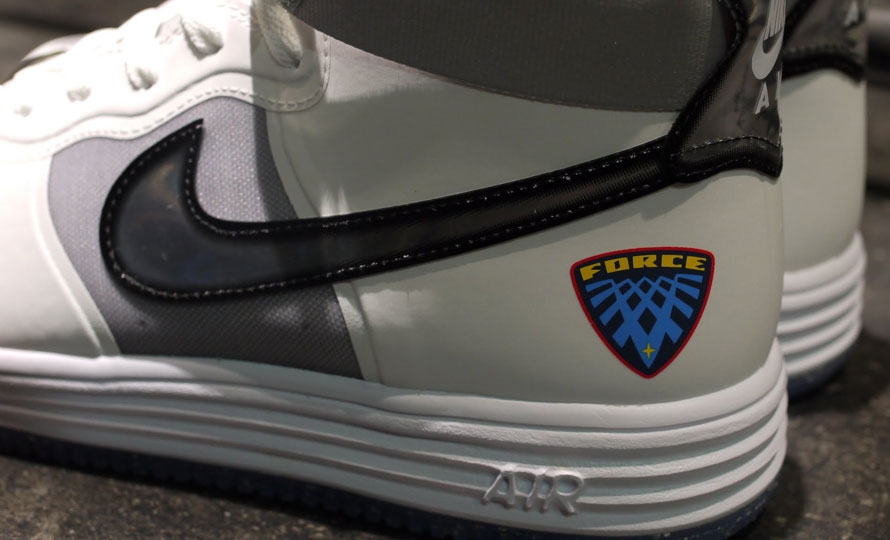 Nike Lunar Force 1 Hi Wow Qs White Silver Black Clear 03