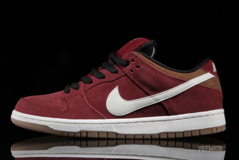 Nike Sb Dunk Low Corduroy Team Red Ale 2