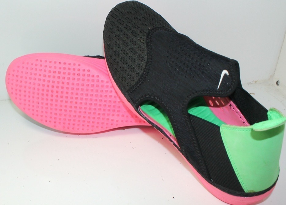 Nike Solarsoft Rache Black Pink Green Unreleased Sample 03