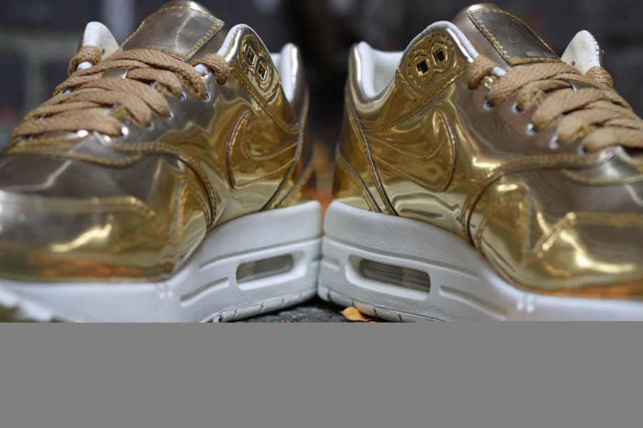Nike Wmns Air Max 1 Liquid Gold 03