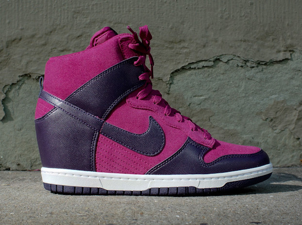 Nike Wmns Dunk Sky Hi Purple Dynasty 01