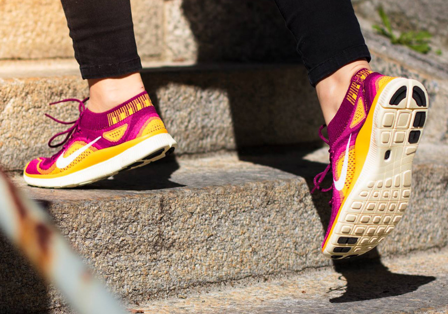 Nike Wmns Free Flyknit Red Berry Orange 4